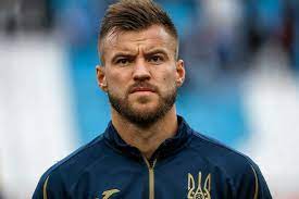 Born 23 october 1989) is a ukrainian professional footballer who plays as a winger or forward for english premier league club west ham united and the ukraine national team. Nikogda Ne Govori Nikogda Surkis Ocenil Vozmozhnost Vozvrasheniya Yarmolenko
