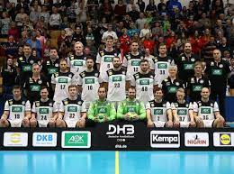 Bei der kniffligen aufgabe kann bundestrainer alfred gislason auch wieder auf bekannte. Wer Lauft Auf Die Kader Fur Das Wm Eroffnungsspiel Corger Auf Einen Blick