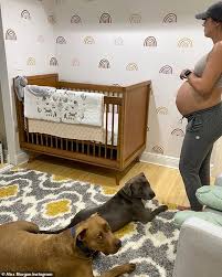 Check spelling or type a new query. Us Soccer Star Alex Morgan Kundigt An Sie Hat Geburt Tochter Charlie Elena Carrasco Aktuelle Boulevard Nachrichten Und Fotogalerien Zu Stars Sternchen