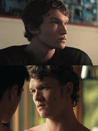 I saw someone say that Shane and Ilya don't change the whole season and  they don't look like they change at all as they're meant to be aging… and  like how do