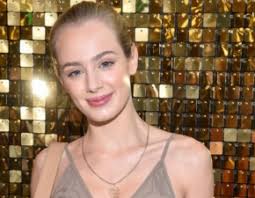 Jej debiutem na szklanym ekranie był występ w jednym z odcinków. Wiktoria Gasiewska Bez Biustonosza Zmyslowy Kadr Z Lazienki Komentuja Fani Boska Olsniewajaca Wspaniala Szolbiznes Maxxx News Rmf Maxxx