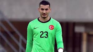 Uğurcan çakır, 5 nisan 1996 tarihinde antalya'da doğmuştur. T Ue8n84fq57gm