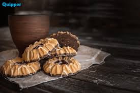 Kalimat promosi senjata yang paling dibutuhkan oleh pelaku bisnis online dalam mempromosikan produknya adalah dengan menggunakan kalimat contoh kalimatnya adalah : 10 Kue Lebaran Paling Enak Yang Wajib Kamu Makan