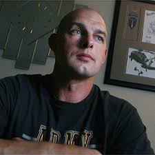 'Hero' veteran has overcome dark past