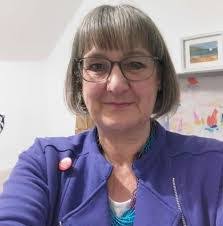 Celia Merrill's Instagram, Twitter & Facebook