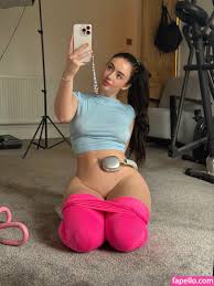 Lily  lilmae012  lilymae_01 Nude Leaked OnlyFans Photo 72 - Fapello