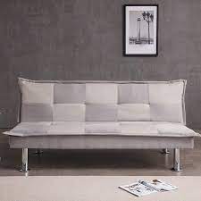 Banquette aux lignes très élégantes en journée, on peut les utiliser pour regarder la télévision, lire, se détendre et le soir, pour dormir. Banquette Bz Ou Clic Clac Comment Choisir Blog But