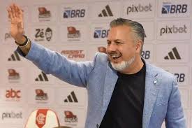 Boto não desiste de contratar jogador da Inglaterra para o Flamengo