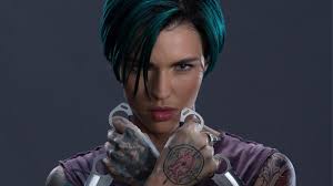 Ruby Rose aprende a ser mala en lengua de signos