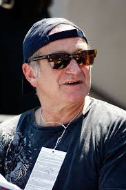 I Don T Know How Much Value I Have In This Universe But I Do Know That I Ve Made A Few People Happier Than They Wou Robin Williams Robin Williams Quotes Robin