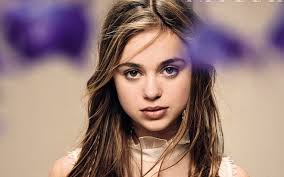 Thành viên xinh đẹp nhất Hoàng gia Anh" đẹp rạng ngời trên bìa tạp chí