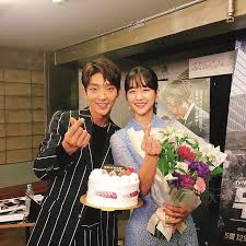 Lawless lawyer dizisi bong sang pil'in annesinin intikamını almak için mutlak iktidar düzenine karşı çıkmasını konu alıyor. Pin On Lee Joon Ki