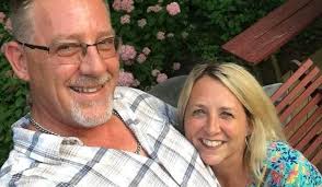 Carolynn Eisenhart and Scott Roberts' Wedding Website