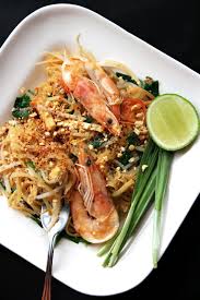 Food Drink Around The World Delicious And Hot Phad Thai Recipe Food Thai Recipes Pad Thai