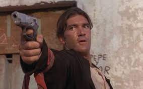 Desperado (1995) starring Antonio Banderas, Salma Hayek, Joaquim de  Almeida, Cheech Marin, Steve Buscemi, Carlos G�mez, Quentin Tarantino, Tito  Larriva, Angel Aviles directed by Robert Rodriguez Movie Review