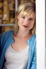 Melinda page hamilton is an american actress best known for her roles in devious maids and sleeping dogs lie. Bild Zu Melinda Page Hamilton Bild Bobcat Goldthwait Melinda Page Hamilton Filmstarts De