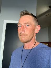 What are signs of self-loathing or self-hatred?