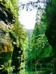 Eine Tschechien Rundreise Mit Dem Zug Felsenstadte Kunst Und Kultur Bohmische Schweiz Ausflug Und Reisen