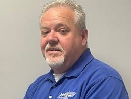 Lara Robidoux's Instagram, Twitter & Facebook