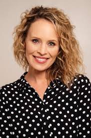 Cast & Crew for Binnelanders