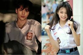 Shinee, chanyeol baekhyun, k wallpaper, kpop posters, kpop guys, bts taehyung. 10 Editan Foto Idola Kpop Memakai Seragam Sma Bikin Betah Di Sekolah