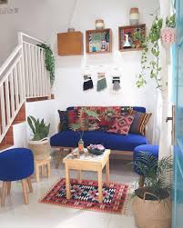 Bahkan, kini dapur justru sengaja digabungkan dengan ruang lain seperti ruang tamu dan ruang makan, yang menjadi spot di mana tiap anggota keluarga biasa berkumpul. Desain Ruang Tamu Los Dapur Dekorasi Rumah