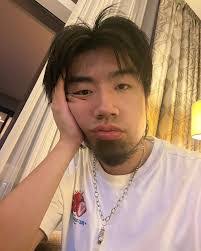 Yue Jing's Instagram, Twitter & Facebook