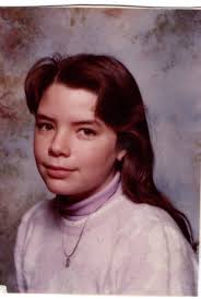 I love how these two pics suggest their same genetics :) Great siblings  story Yvonne and Rachael! <3 <3