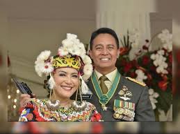 Dia bilang, sunan merupakan tokoh yang mumpuni. Andika Perkasa Dan Karier Cemerlangnya