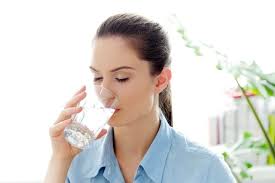 11 Side Effects Of Drinking Too Much Water You Must Know About Effects Of Drinking Drinking Hot Water Lemon Water