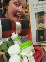 Alright, I'm a day late in running the basket winner announcement!  So......here goes! 👇