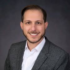 6 long months and many, many applications and interviews later I'm excited  to share that I'm hopping back