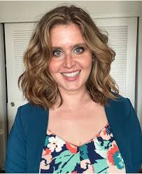 White-Collar Workers Facing Job Market with Fewer Jobs, Longer Unemployment 