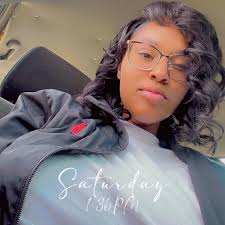 PICKLE LOVERSSSSSS🥒 Popeyes just released new pickle menu items! Pickle  glaze wings, pickle lemonade, fried pickles & a pickle glaze chicken  sandwich 😩😋