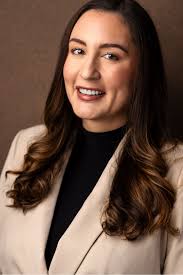 Hire Elle Marie Pierce