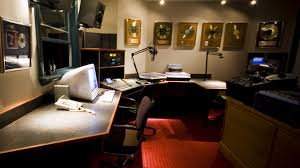 World class support · automatic podcast import · helpful support Design