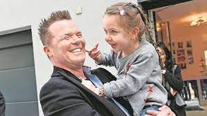 Ins berufsleben startete er bodenständig: Mit Gina Lisa Protz Prinz Marcus Feiert Seine Freiheit Regional Bild De