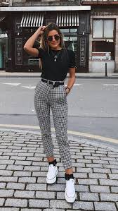 Calça Xadrez Feminina Preta E Branca Calca Xadrez Calca Skinny All Star Branco Look Do Dia Street Style Basic Moda Cute Spring Outfits Fashion Inspo Outfits Capri Pants Outfits