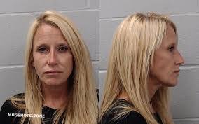 Amber Kirsten's Instagram, Twitter & Facebook