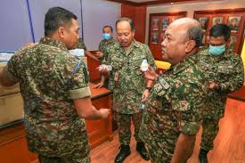 Timbalan panglima tentera darat santuni waris anggota 8 ramd. Sumbangan Bank Rakyat Kepada Warga Atm Berita Tentera Darat Malaysia