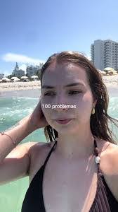 Jasmin Silva's Instagram, Twitter & Facebook