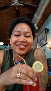 I'm a HUGE @feedthemalik fan, so I lost my mind when she came into  @rooseveltrva awhile back. Thank you so much for your kind commentary our  work. It means the world coming from you ❤️ , Yall should ...