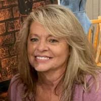 Robin Finke's Instagram, Twitter & Facebook