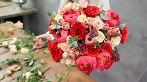 Romantic flower bouquets on sale for up to 50% off! The Best Valentine S Day Flowers Delivered To Your Door Cnn