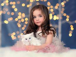 Bokeh bokeh photo brings outstanding contemporary photography to the foreground with feature articles and a comprehensive listing of calls and competitions. Wallpaper Bokeh Gadis Cantik Hd Unduh Gratis Wallpaperbetter