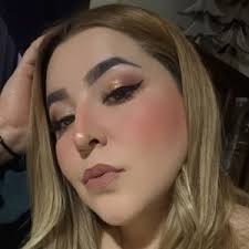 Leslie Baez (@lesliebaez2)