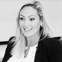 Shannon Roach's Instagram, Twitter & Facebook