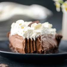 Top with whipped cream before serving. Vegan Chocolate Pie Joyfoodsunshine