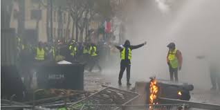 Gilets Jaunes Quand Le Monde Arabe Ironise Sur Le Mouvement Social En France Jeune Afrique