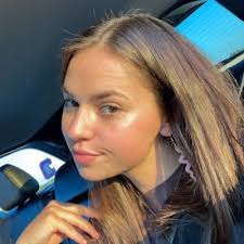 Emily Talbott's Instagram, Twitter & Facebook